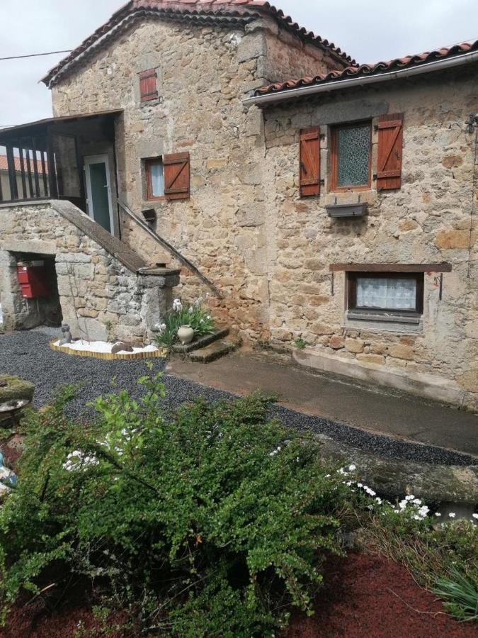 Chambre D'Hote De La Petite Toscane D'Auvergne Bed & Breakfast Isserteaux Exterior photo